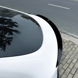 Sports trunk spoiler for Tesla Model 3