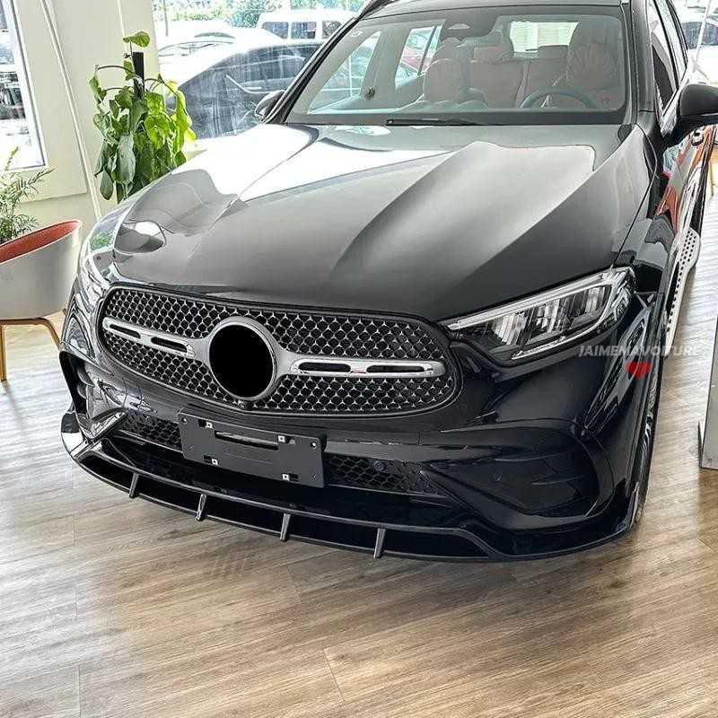 Svart högglansig frontspoiler till Mercedes GLC X254 C254 AMG Line