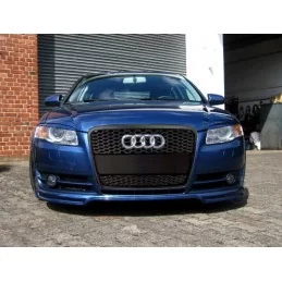 Zwarte Audi RS4 honingraatgrille